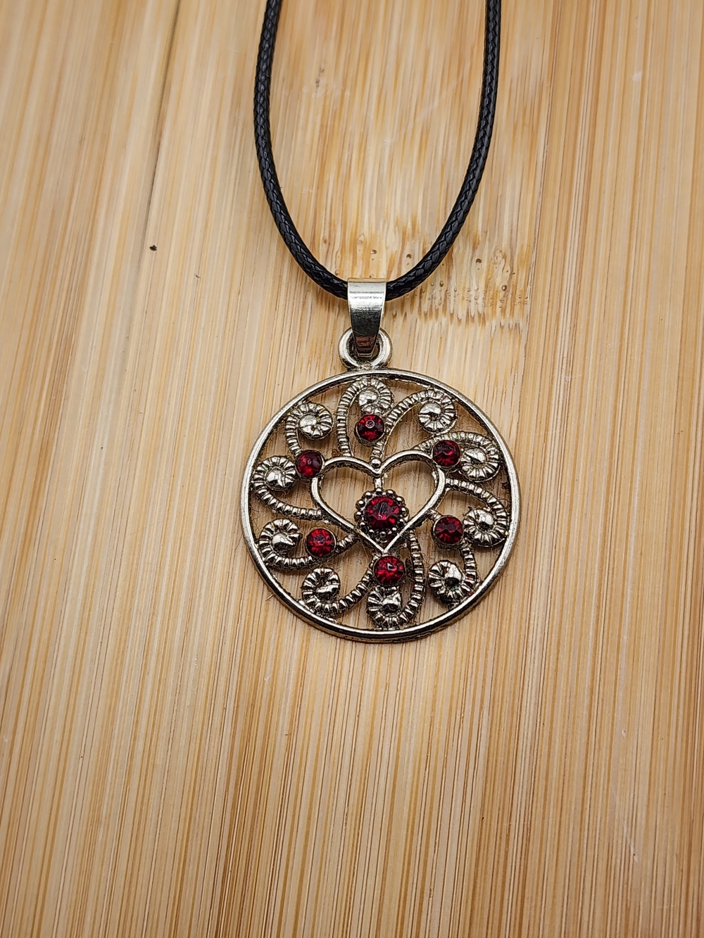 18" To 20" Adjustable Vintage-Inspired Silver Tone Heart Necklace Red Stones